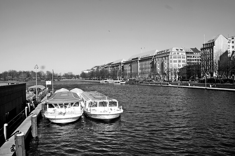 Transport system travel alster