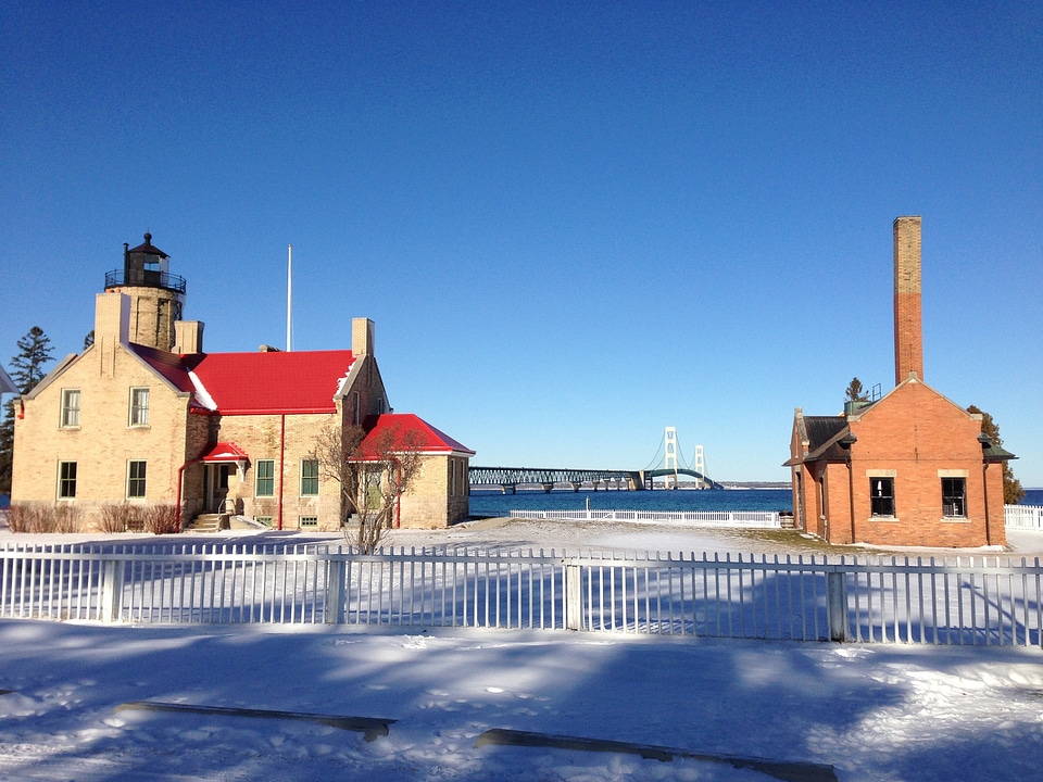 Old mackinac point lighthouse bridge lighthouse