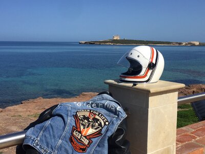Travel costa helmet