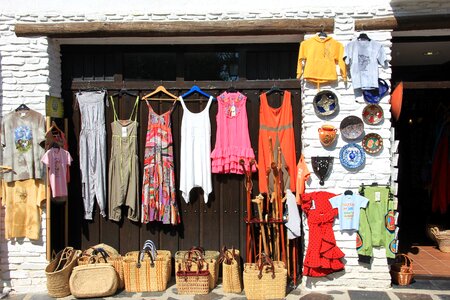 Clothing market final sale