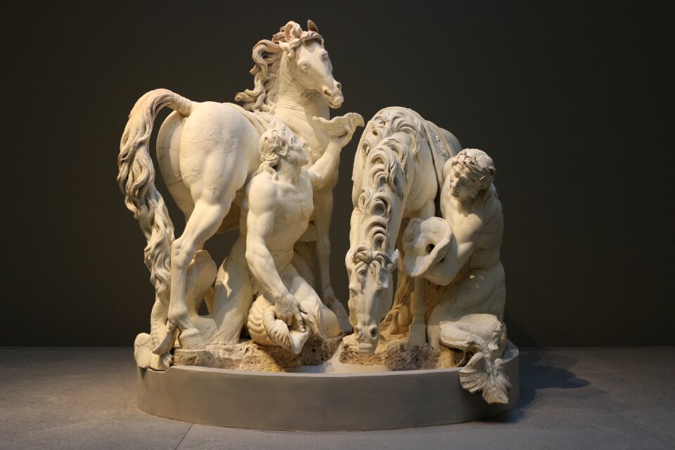 Sculpture statue horses