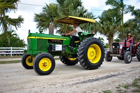 Machine transportation system john deer