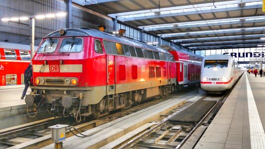 Railway station transport system