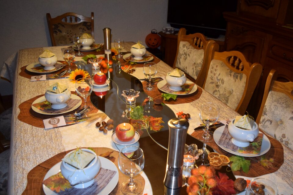 Tableware cutlery table cover