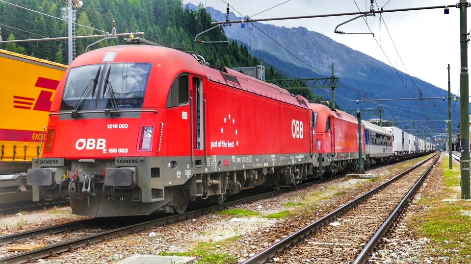 Railway line transport system travel