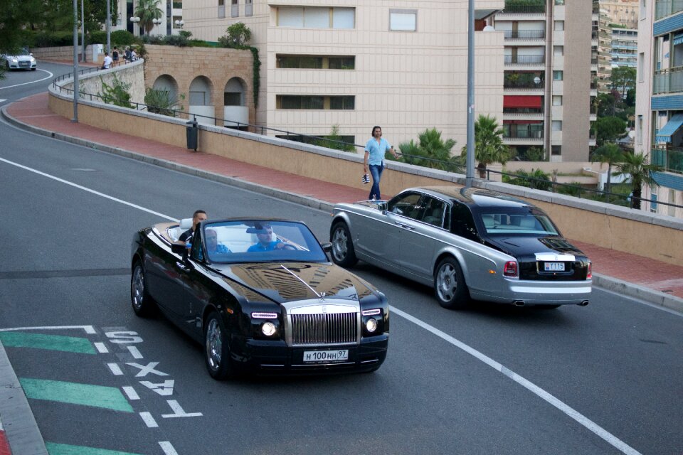 Transportation system street rollsroyce