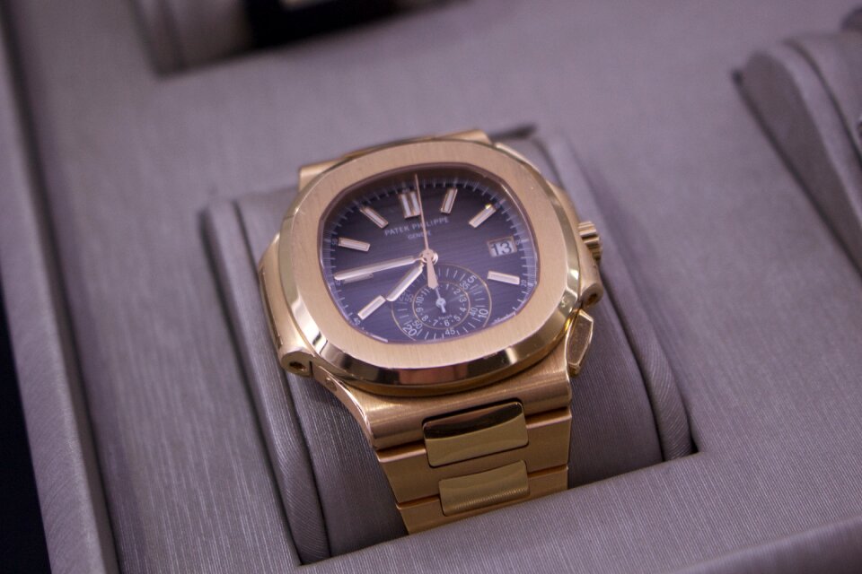 Dial patek wristwatch