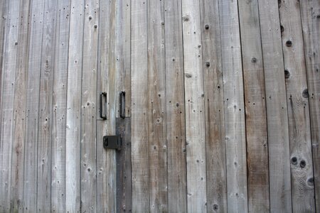 Surface wood grain retro