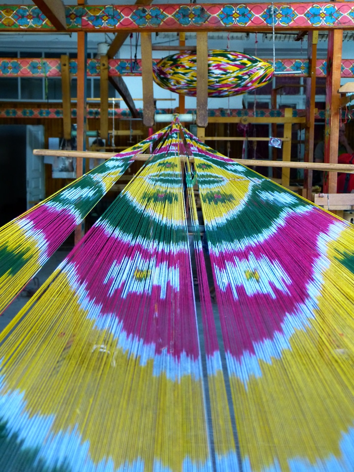 Colorful pattern weave