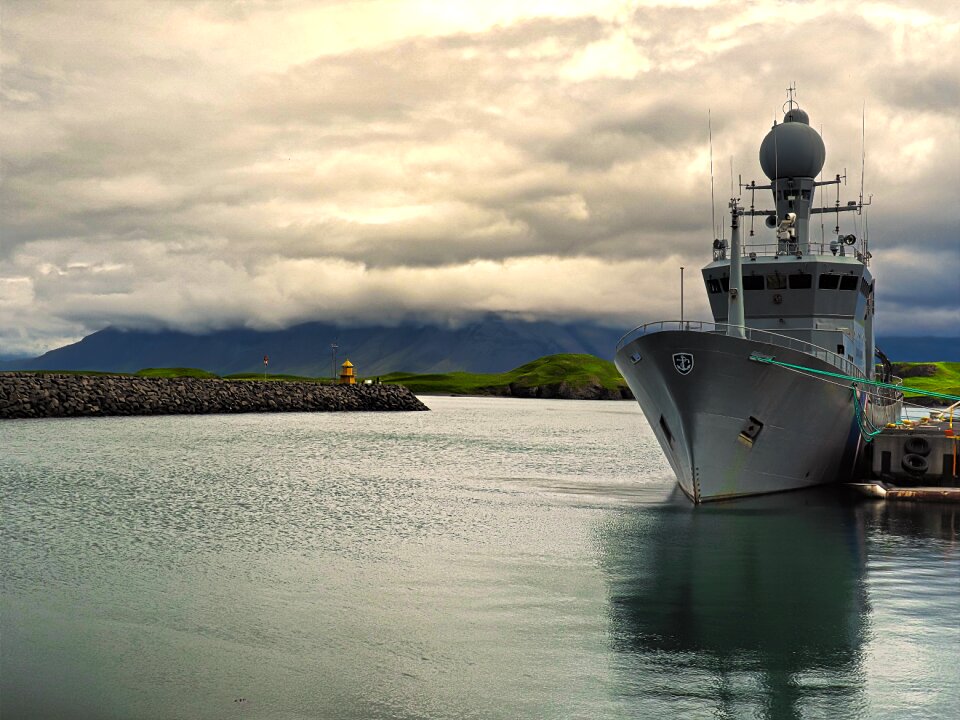 Travel ship ocean