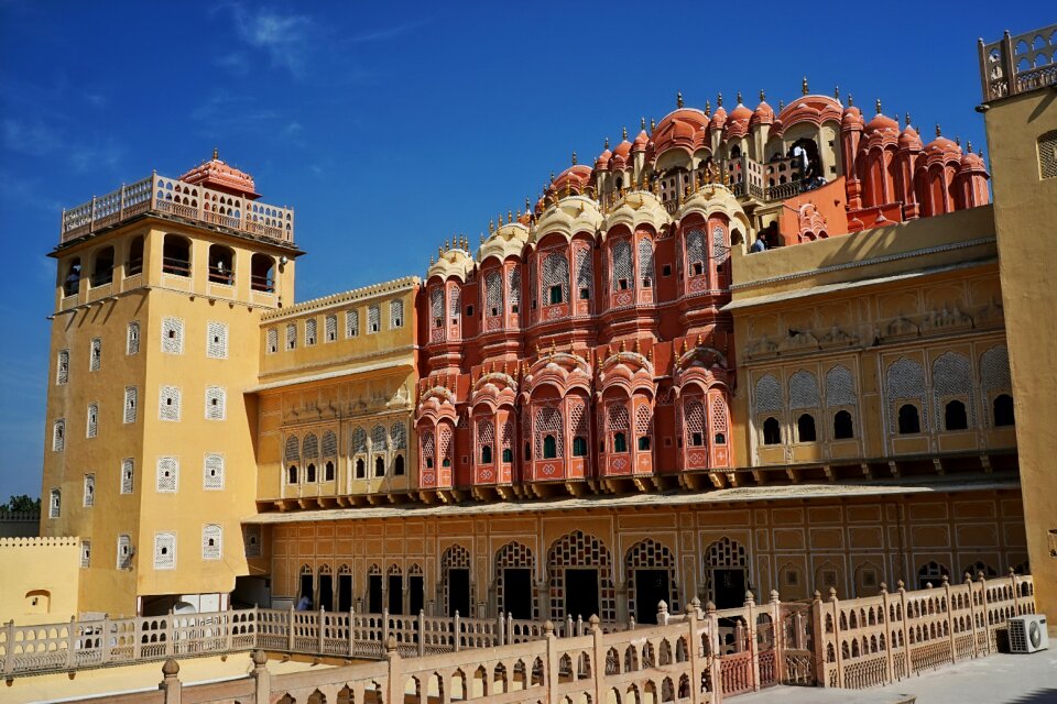 City tourism palace