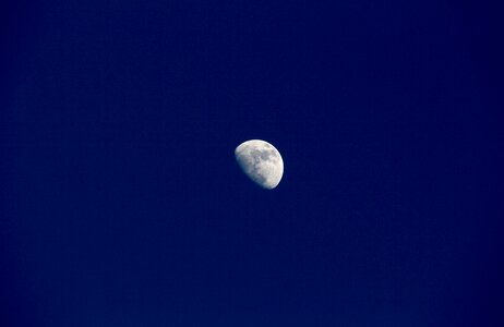 Luna lunar