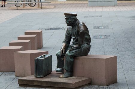 Adult sculpture sit