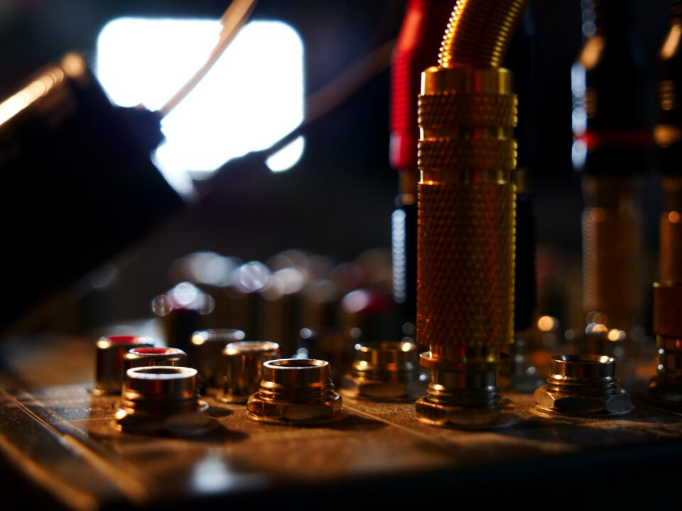 Aperture stain music mixer