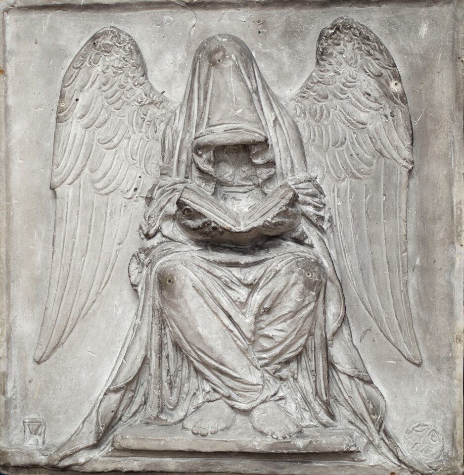 Ancient statue death