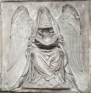 Ancient statue death