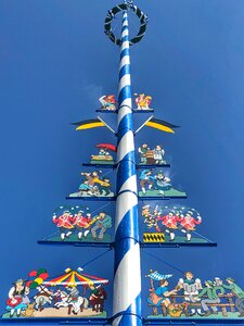 Maypole munich tradition