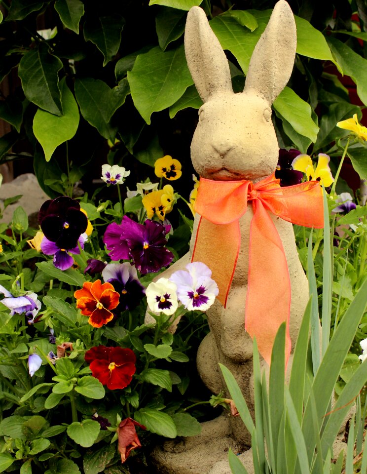 Leaf floral easter bunny