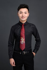 Portrait clothing tie