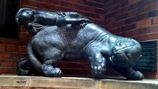 Cat statue