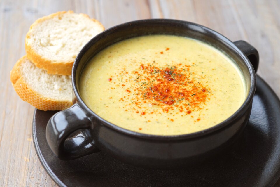 Paprika creamy bread