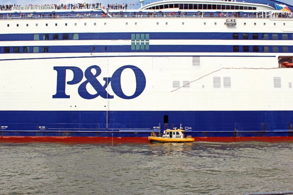 Boat travel vehicle