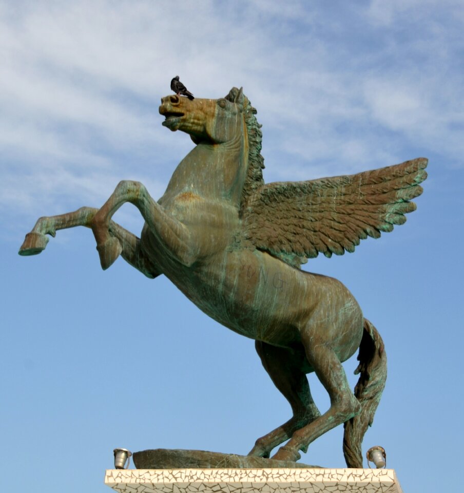 Sculpture statue art