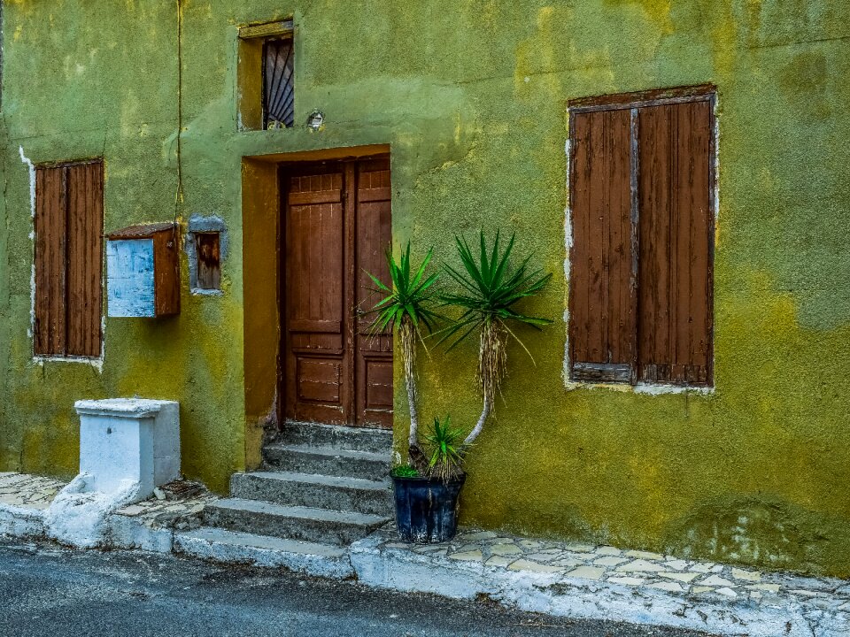 House architecture traditional