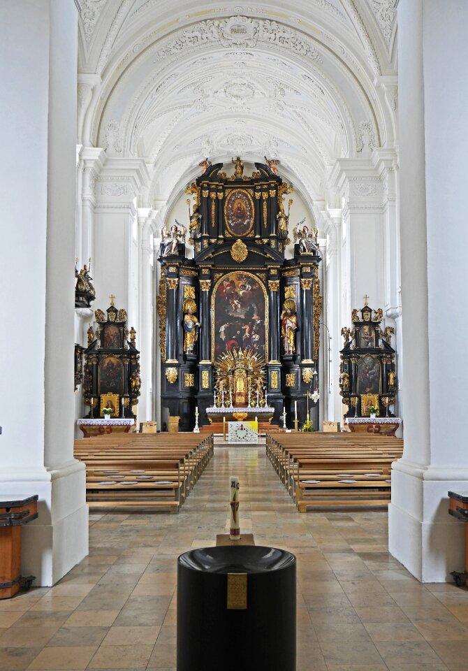 Parish church of 17th century nave