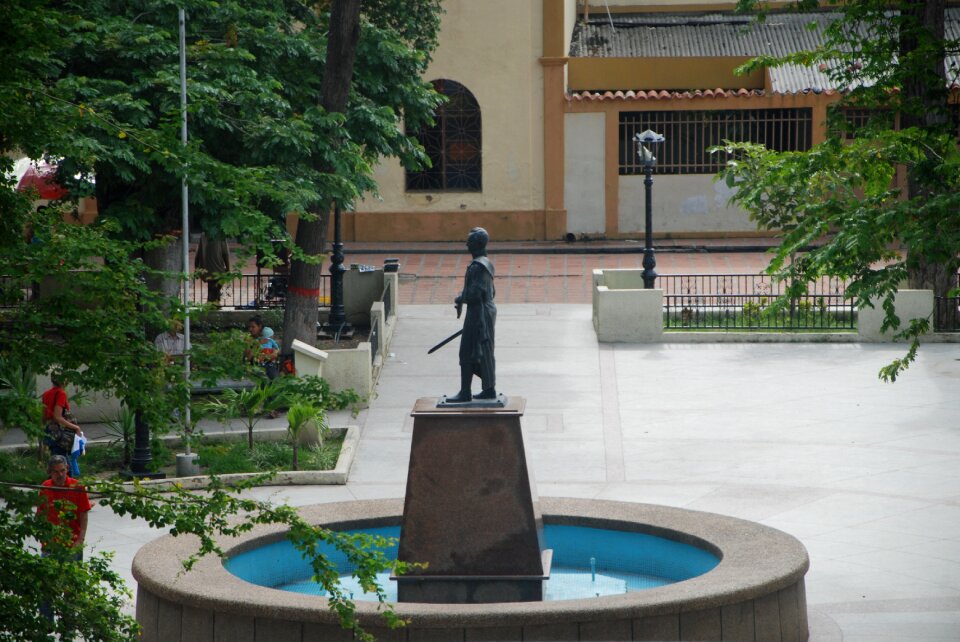 Outdoors garden plaza bolivar