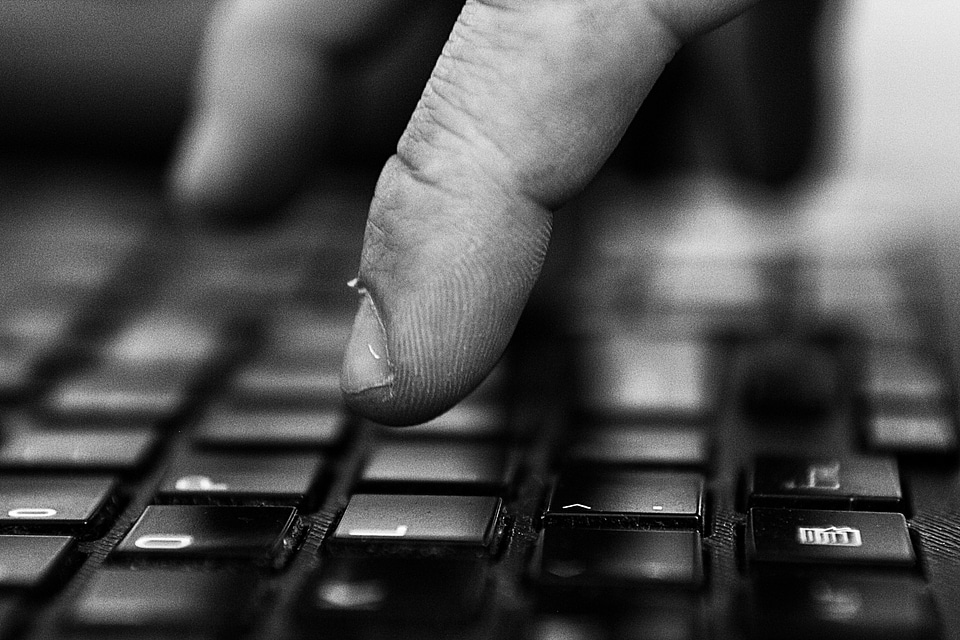 Office effort fingers
