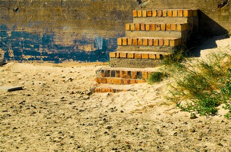 Decay steps beach