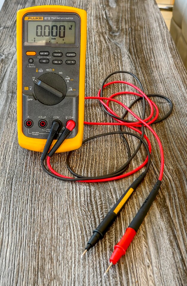 Voltage resistance wattage