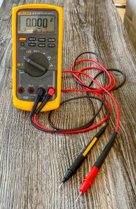 Voltage resistance wattage