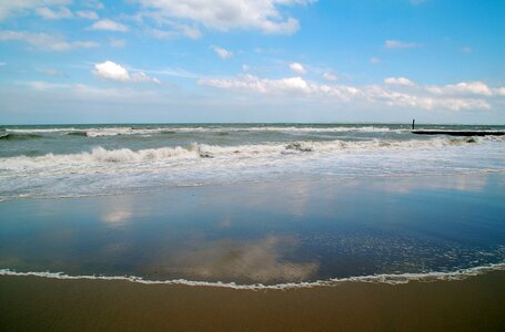 Waves air clouds photo