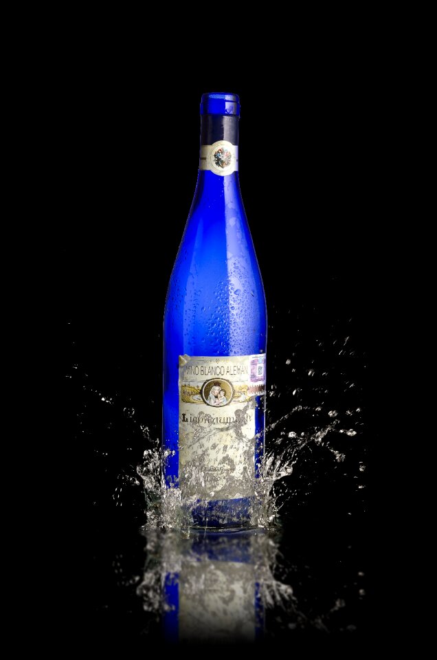 Bottle alcoholic beverage cold