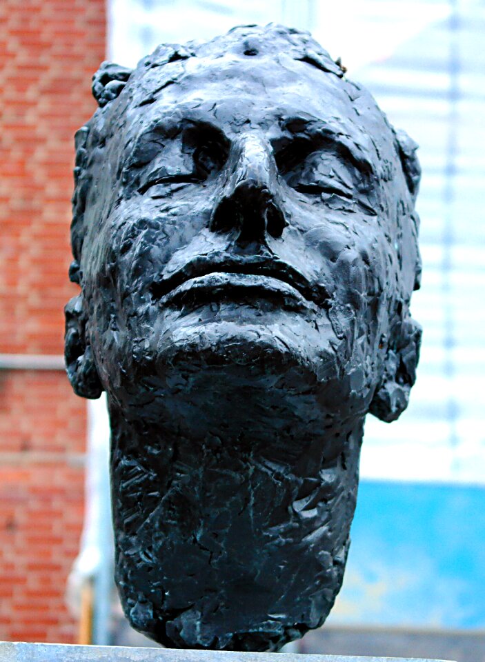 The statue the art of old
