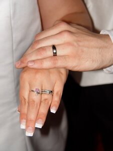 Hand wedding