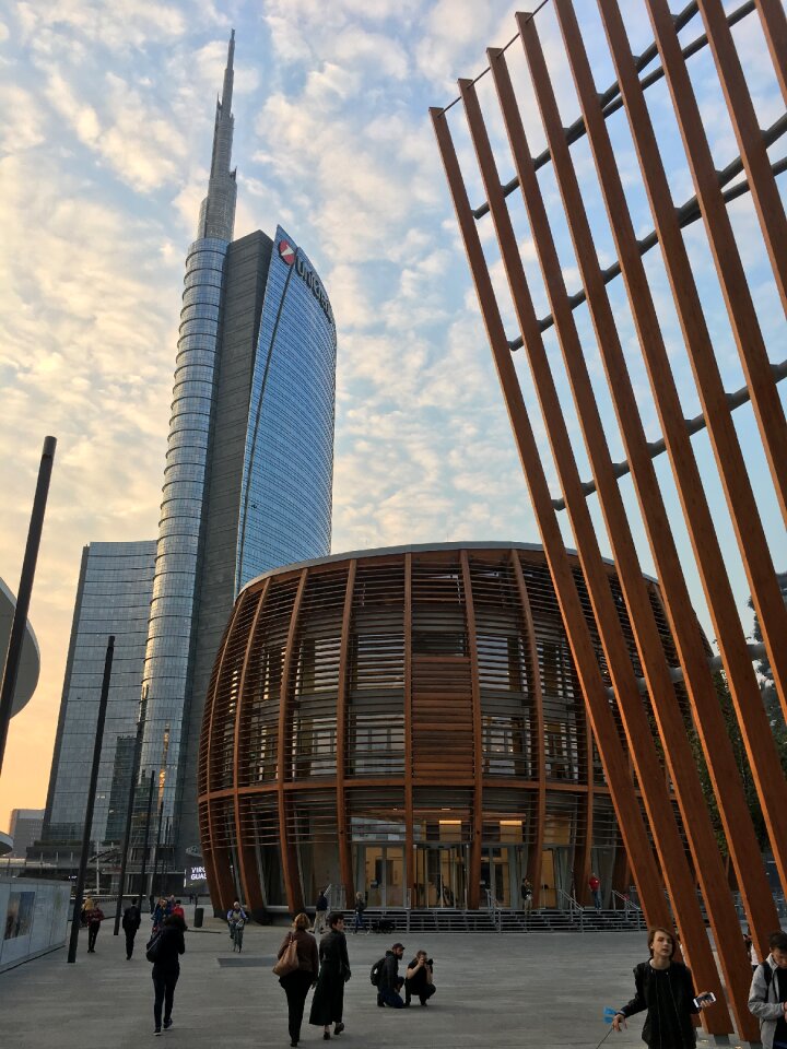 Travel urban space skyscraper