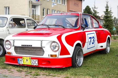 Shame veteran červene car