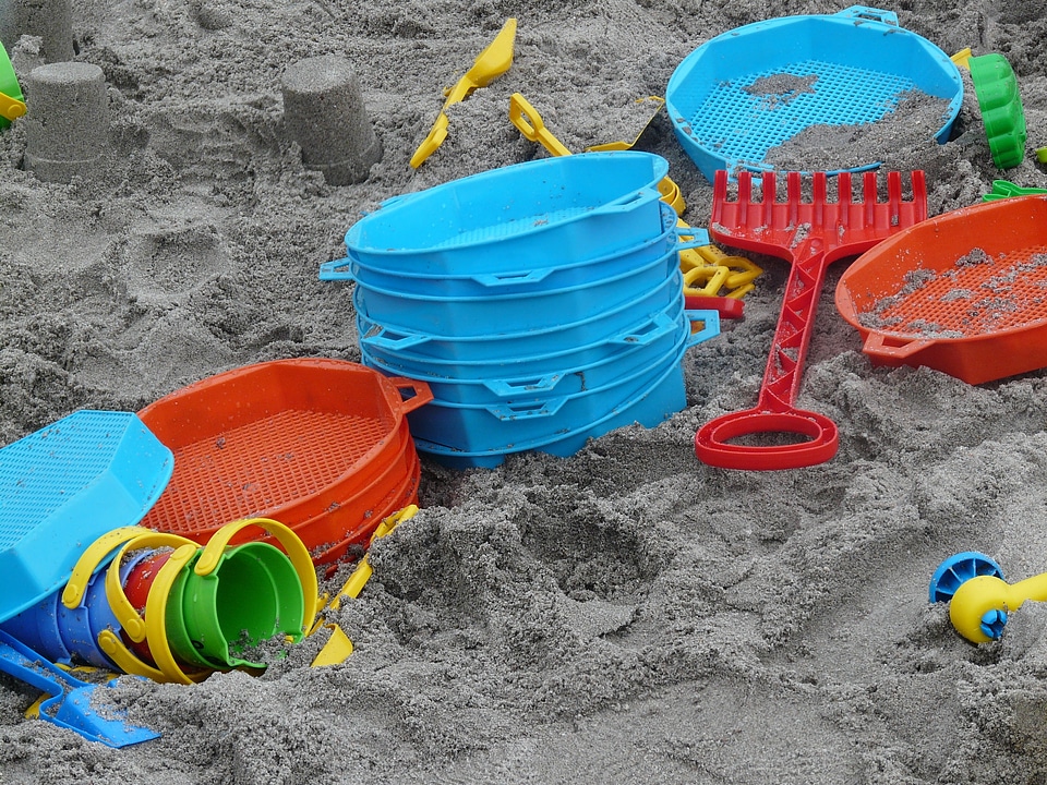 Digging play children holiday