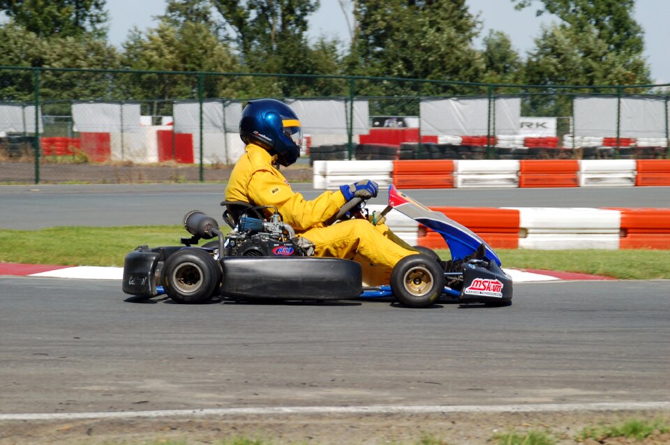 Helmet speed course