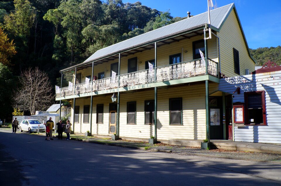 Colonial star hotel