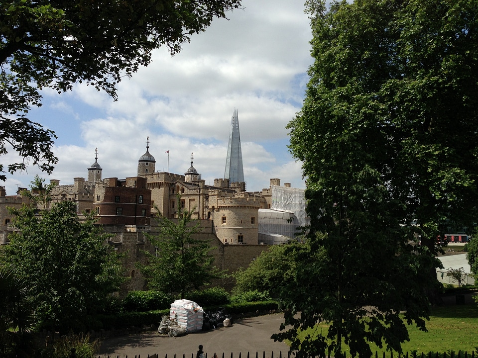 London tower of london skyscraper