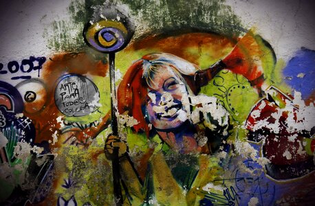 Graffiti girl