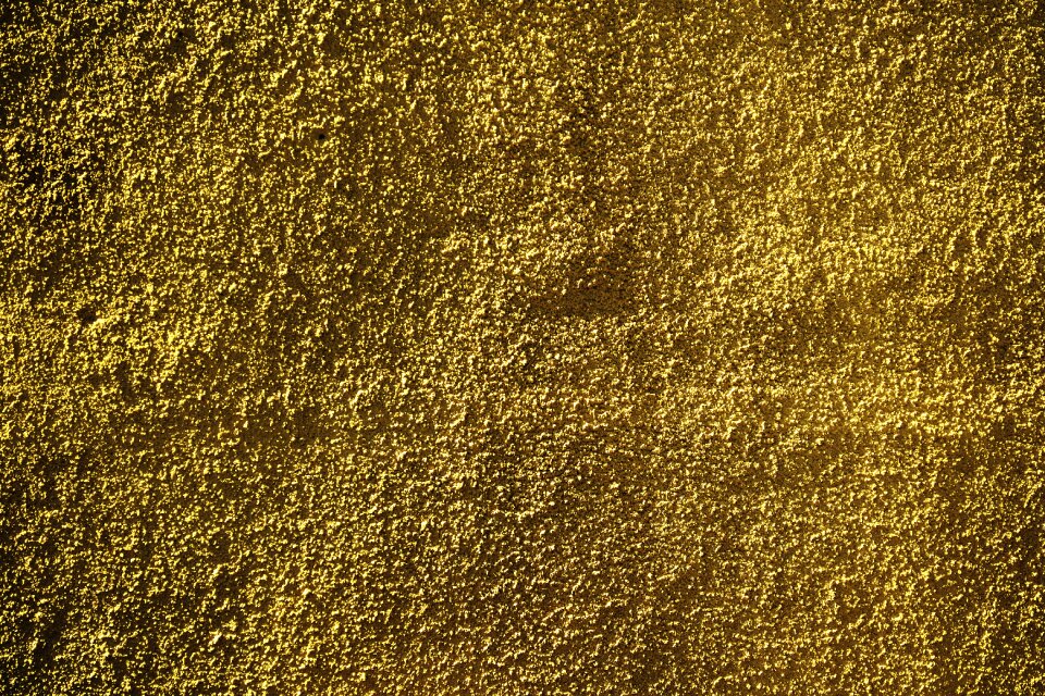 Dark sandy scratch plaster