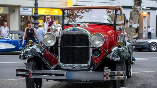 Old car vehicle transport system