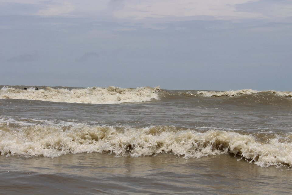 Ocean wave sky