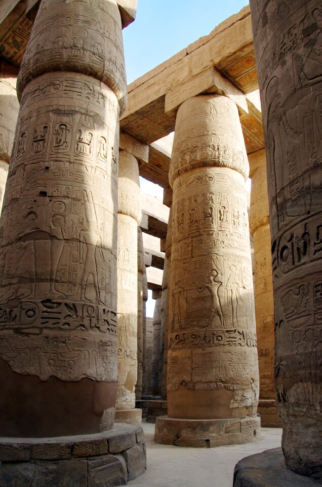 Amen colonnade pillars