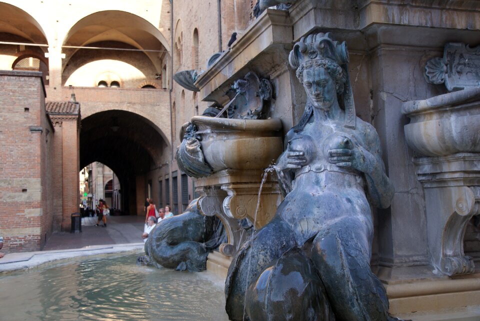 Fountain the fountain of neptune piazza maggiore